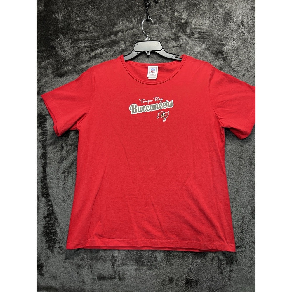 NFL For Her Women's 1X Tampa Bay Buccaneers Red Graphic T-Shirt Bucs - Picture 1 of 7